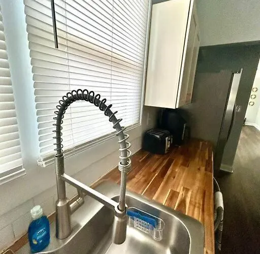 Downtown Charm, 3 Bdr, Near Rest And Bars Villa