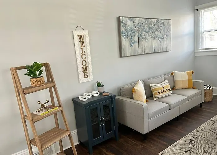 Downtown Charm, 3 Bdr, Near Rest And Bars Villa *